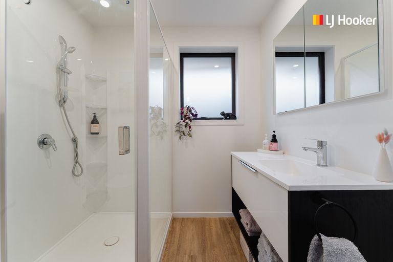 Photo of property in 101 Centennial Avenue, Helensburgh, Dunedin, 9010