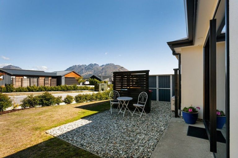 Photo of property in 64 Howden Drive, Jacks Point, 9371