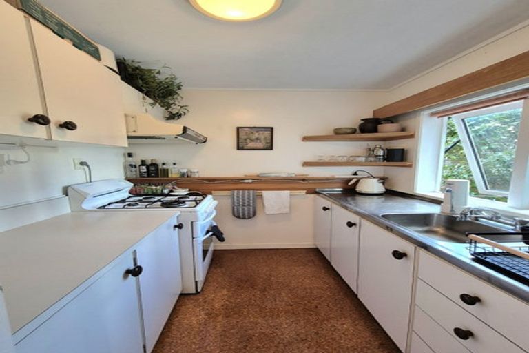 Photo of property in 34 Townsend Road, Miramar, Wellington, 6022