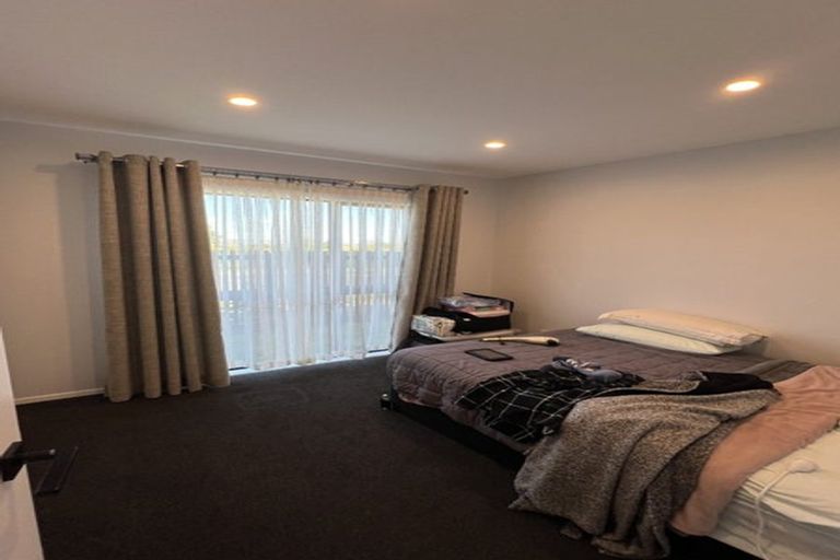 Photo of property in 121 Battalion Drive, Papakura, 2110
