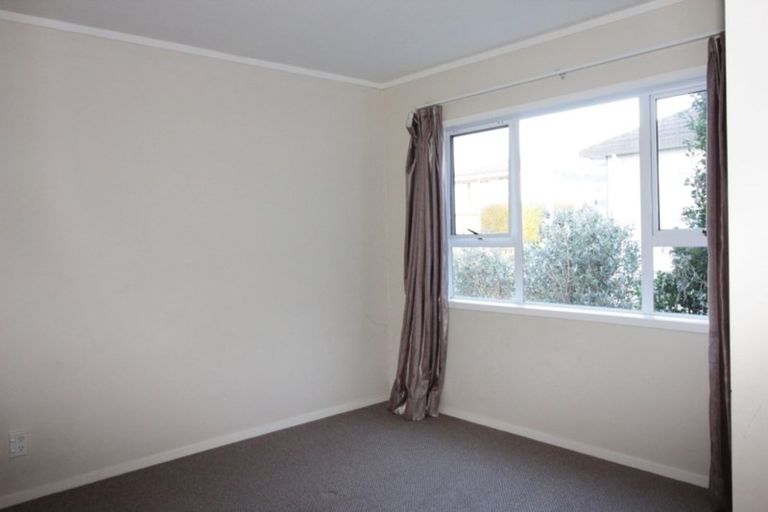 Photo of property in 1/10 Copperfield Terrace, Mellons Bay, Auckland, 2014