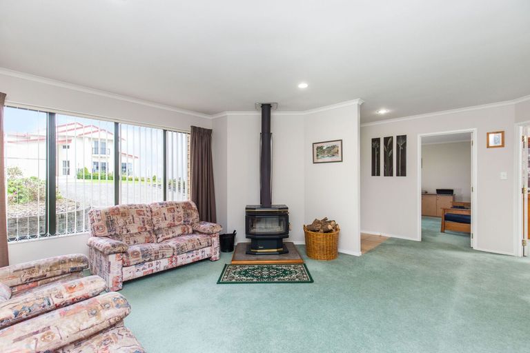 Photo of property in 274 Hill Road, The Gardens, Auckland, 2105