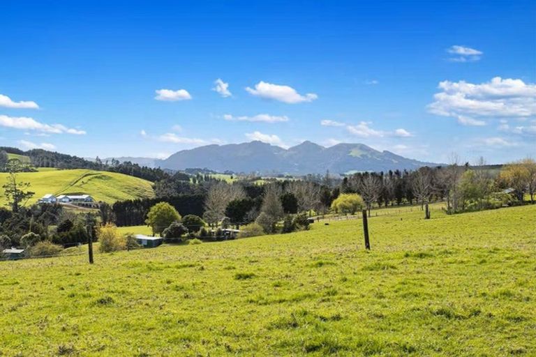 Photo of property in 1065 Pipiwai Road, Ruatangata West, Whangarei, 0176