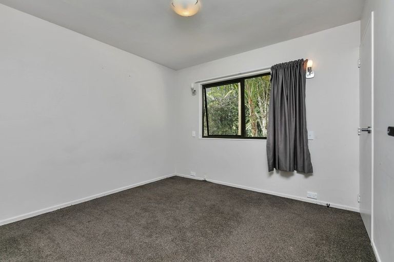 Photo of property in 493 Scenic Drive, Waiatarua, Auckland, 0612