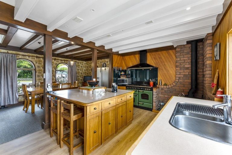 Photo of property in 21 Dalton Grove, Stokes Valley, Lower Hutt, 5019