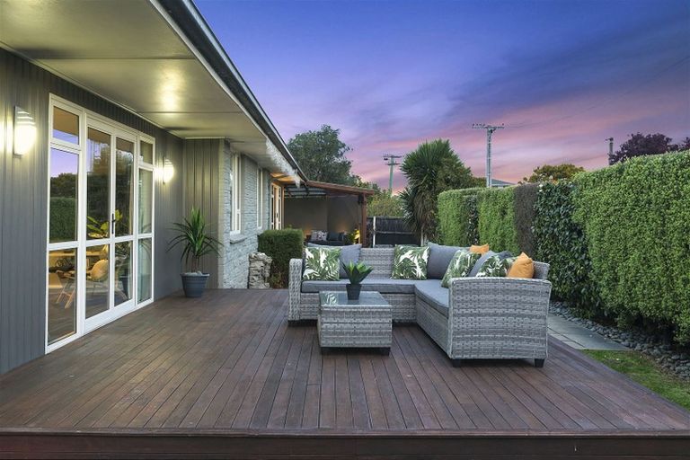 Photo of property in 20 Daniels Road, Redwood, Christchurch, 8051