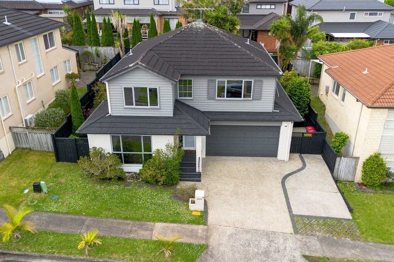 Photo of property in 9 Seresin Crescent, Flat Bush, Auckland, 2016