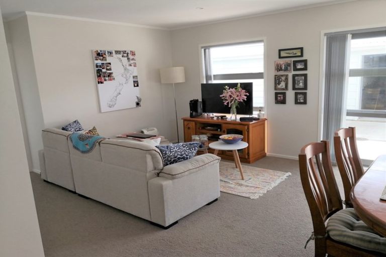 Photo of property in 35 Marendellas Drive, Bucklands Beach, Auckland, 2014