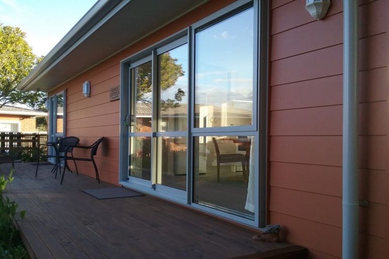 Photo of property in 10 Ngarue Place, Waitara, 4320