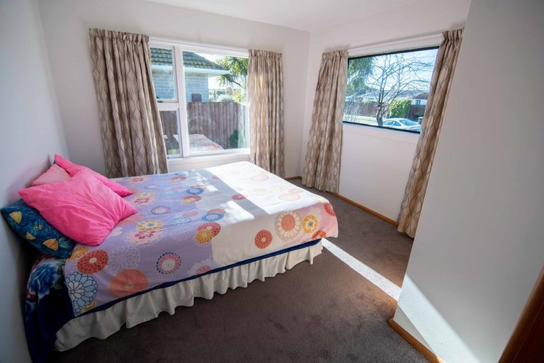 Photo of property in 121 Effingham Street, North New Brighton, Christchurch, 8083