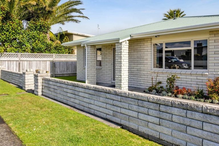 Photo of property in 148 Carrington Street, Lower Vogeltown, New Plymouth, 4310