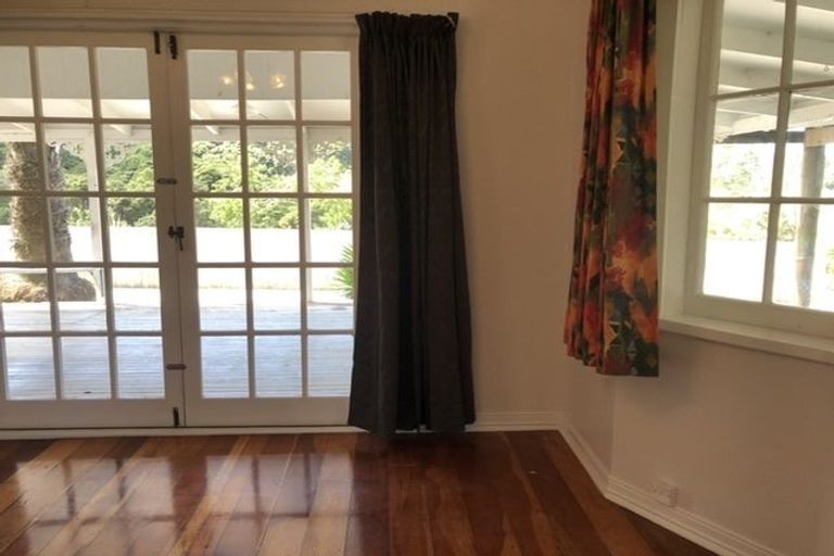 Photo of property in 15 Waitakere Road, Waitakere, Auckland, 0816