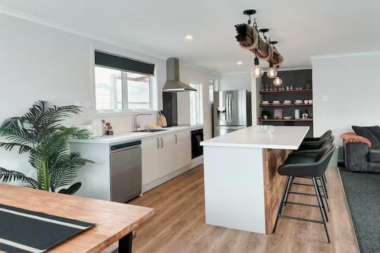 Photo of property in 212 Revell Street, Hokitika, 7810