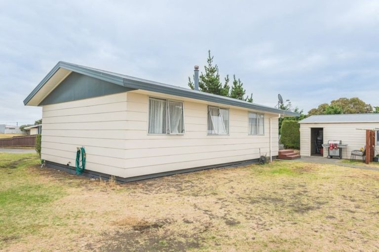 Photo of property in 68 Hinau Street, Castlecliff, Whanganui, 4501