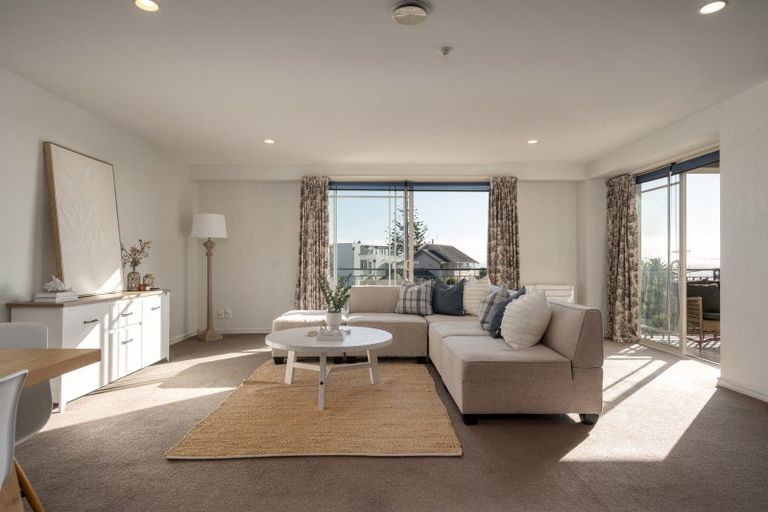 Photo of property in Admiralty Courts, 1/42 Marriner Street, Sumner, Christchurch, 8081