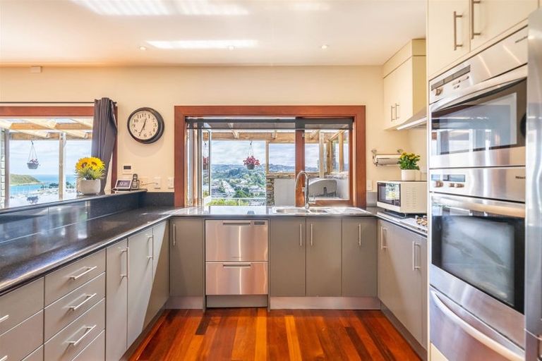 Photo of property in 62 Kiriwai Road, Paremata, Porirua, 5024