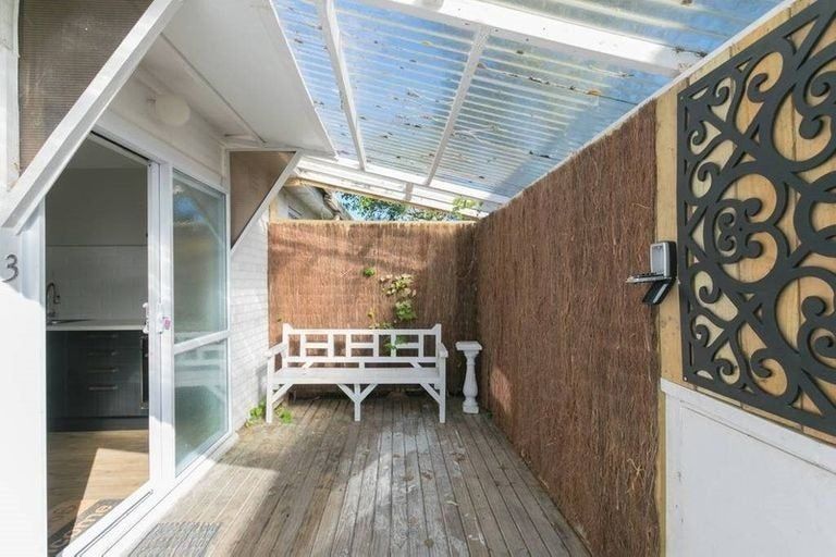 Photo of property in 3/4 Sydney Street, Hauraki, Auckland, 0622