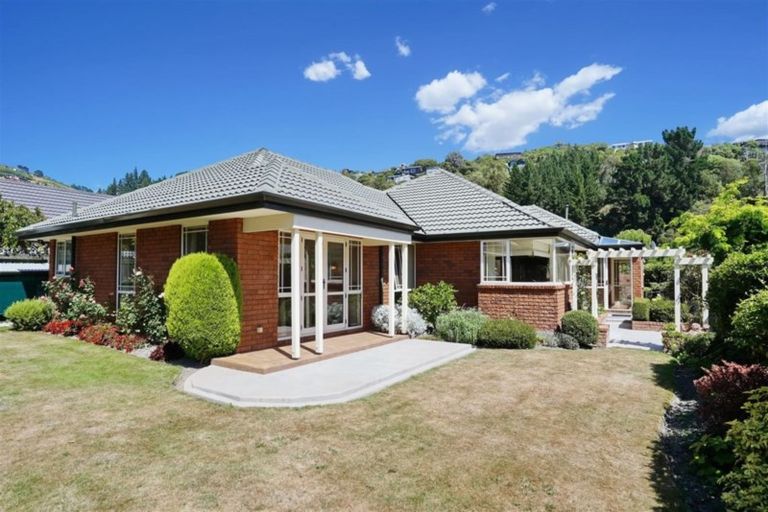 Photo of property in 15 Basil Place, Mount Pleasant, Christchurch, 8081