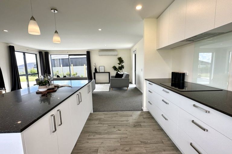 Photo of property in 8 Chatham Rise, Seaward Bush, Invercargill, 9812