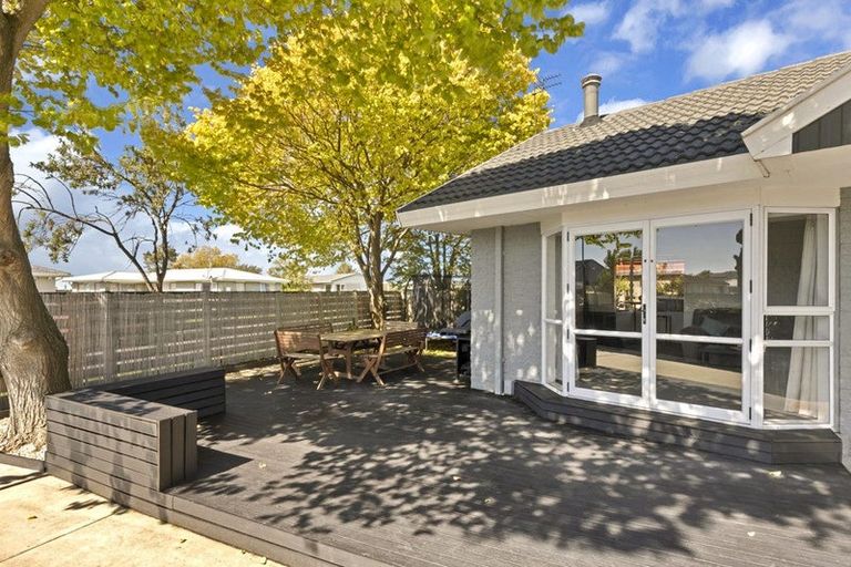 Photo of property in 28 Saint Heliers Crescent, Aranui, Christchurch, 8061