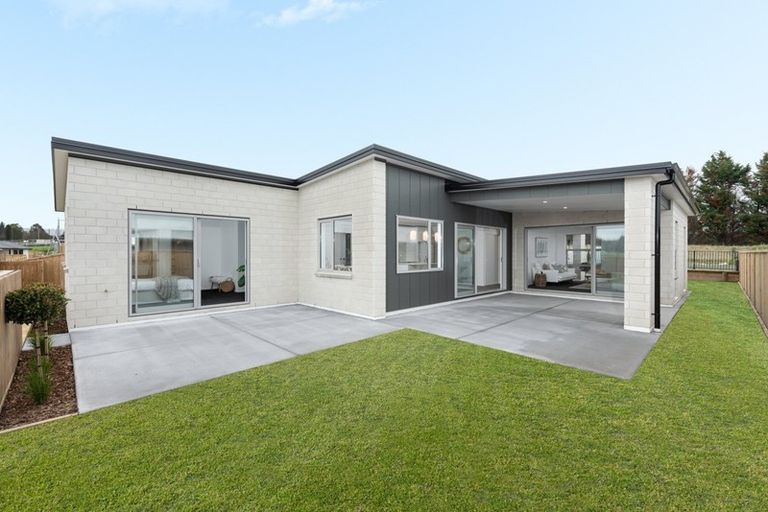 Photo of property in 25 Tamihana Avenue, Pyes Pa, Tauranga, 3112