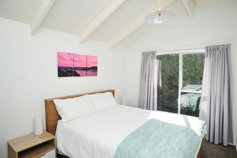 Photo of property in 9 Ranui Crescent, Diamond Harbour, 8971