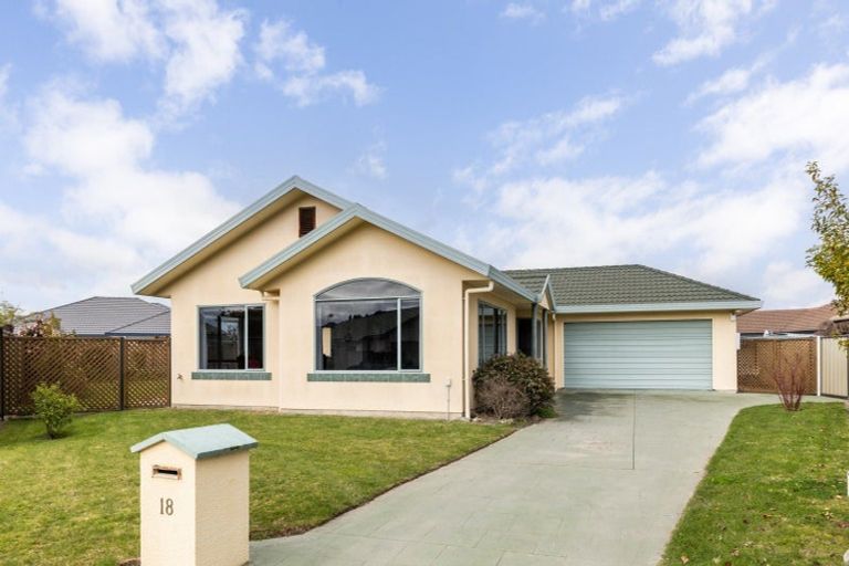 Photo of property in 18 Claridge Place, Taradale, Napier, 4112