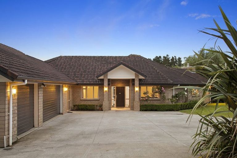 Photo of property in 21 Old Barn Road, Opaheke, Papakura, 2584