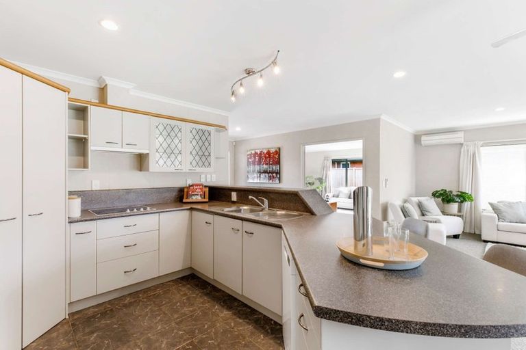 Photo of property in 13 Lockhart Place, Rototuna, Hamilton, 3210