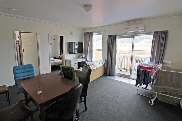 Photo of property in 102 Harbour Terrace, North Dunedin, Dunedin, 9016