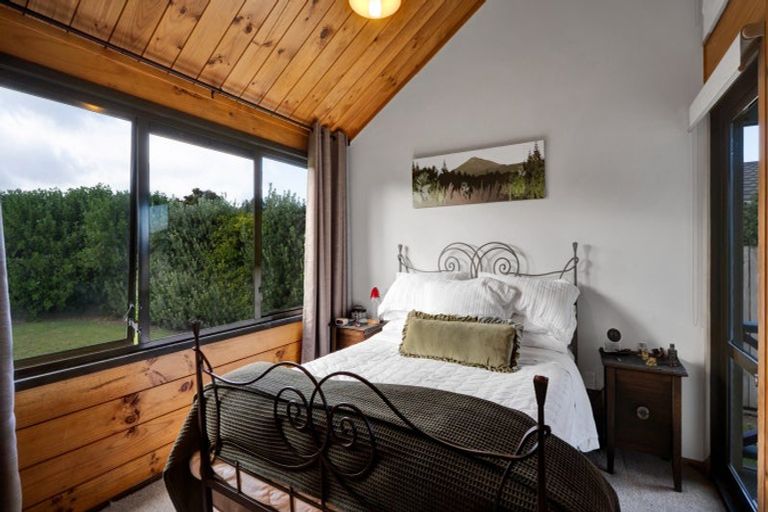 Photo of property in 8 Pohutukawa Drive, Opunake, 4616