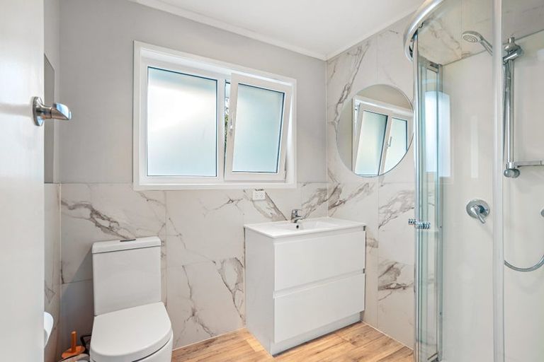 Photo of property in 43 Mcclintock Road, Massey, Auckland, 0614