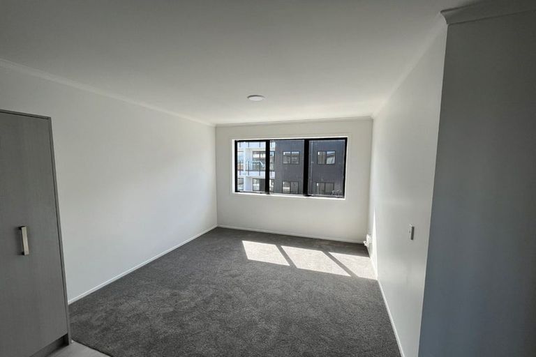 Photo of property in 4/130 Stancombe Road, Flat Bush, Auckland, 2016
