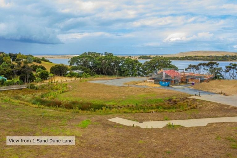 Photo of property in 1 Sand Dune Lane, Mangawhai Heads, Mangawhai, 0505