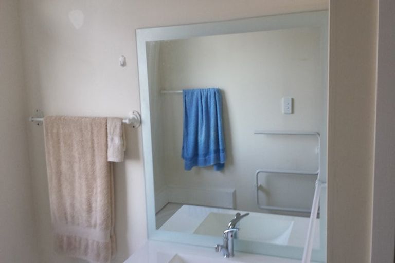 Photo of property in 3 Maracas Crescent, Grenada Village, Wellington, 6037