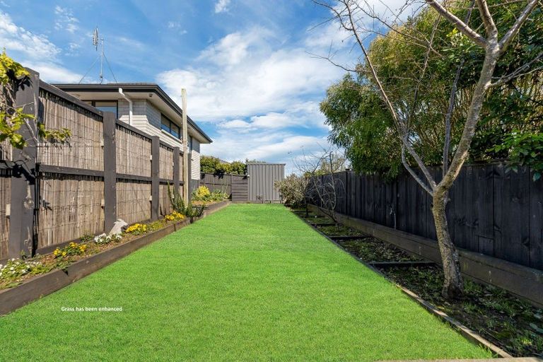 Photo of property in 16 Lippiatt Crescent, Pokeno, 2402