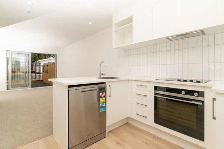 Photo of property in 87 Ngae Place, Mangere East, Auckland, 2024