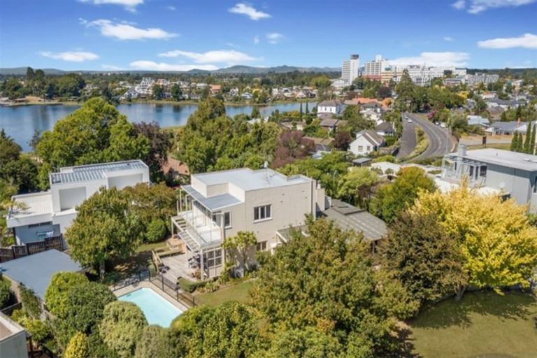 Photo of property in 131 Lake Crescent, Hamilton Lake, Hamilton, 3204