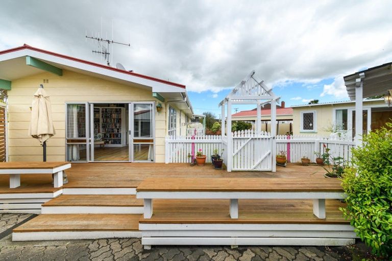 Photo of property in 22 Beaven Street, Marton, 4710