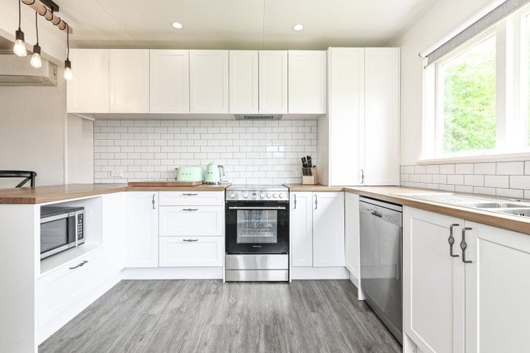 Photo of property in 433 Dalcross Street, Mayfair, Hastings, 4122