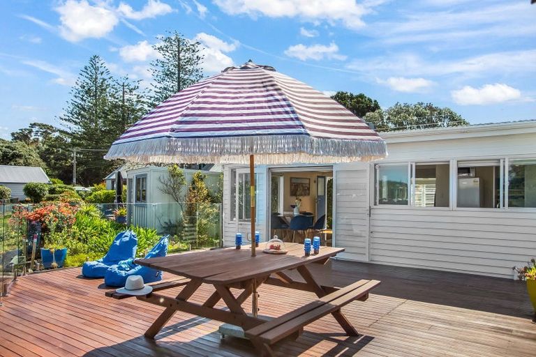 Photo of property in 11 Hope Avenue, Russell, 0202