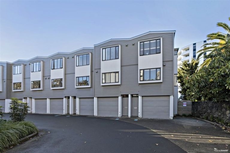 Photo of property in 19 Dovedale Place, Parnell, Auckland, 1010