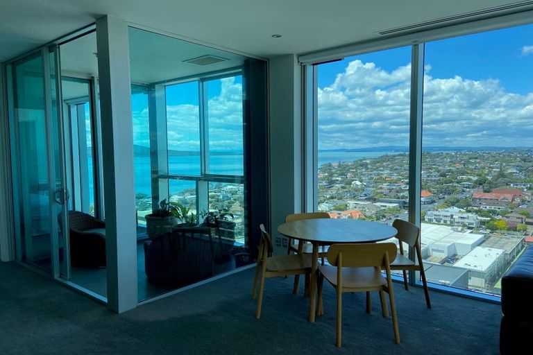 Photo of property in Sentinel Apartments, 1603/3 Northcroft Street, Takapuna, Auckland, 0622