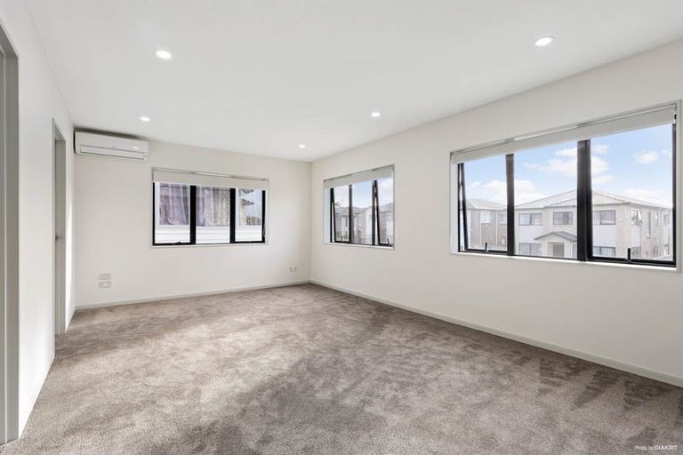 Photo of property in 12 Fong Road, Flat Bush, Auckland, 2019