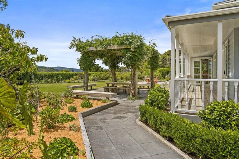 Photo of property in 35a Pinchgut Road, Kaukapakapa, 0873