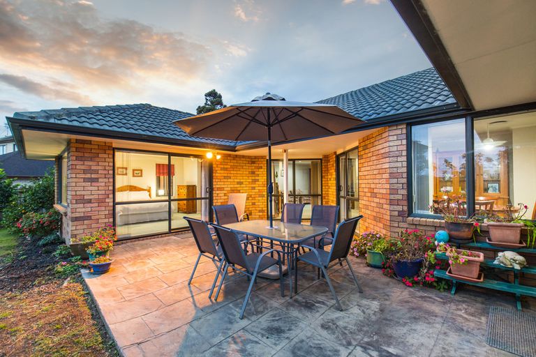 Photo of property in 274 Hill Road, The Gardens, Auckland, 2105