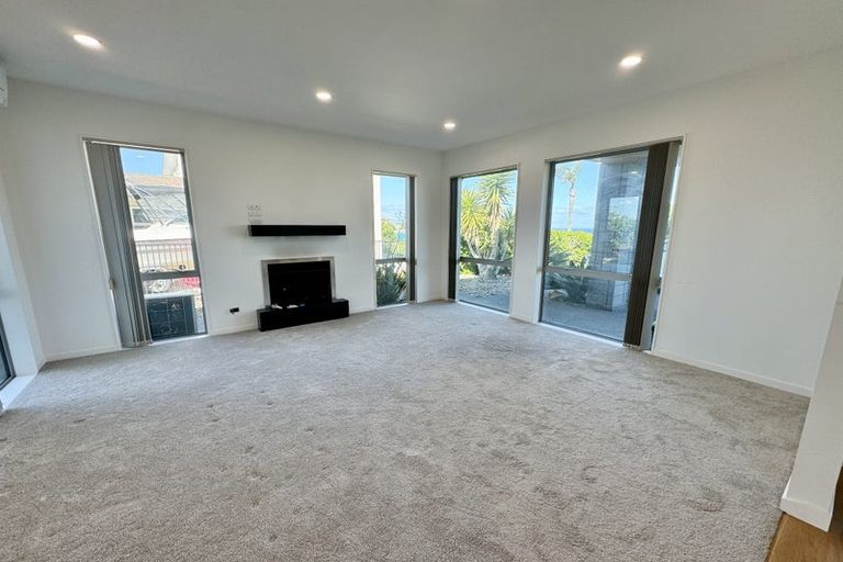Photo of property in 12 Palm View Terrace, Gulf Harbour, Whangaparaoa, 0930