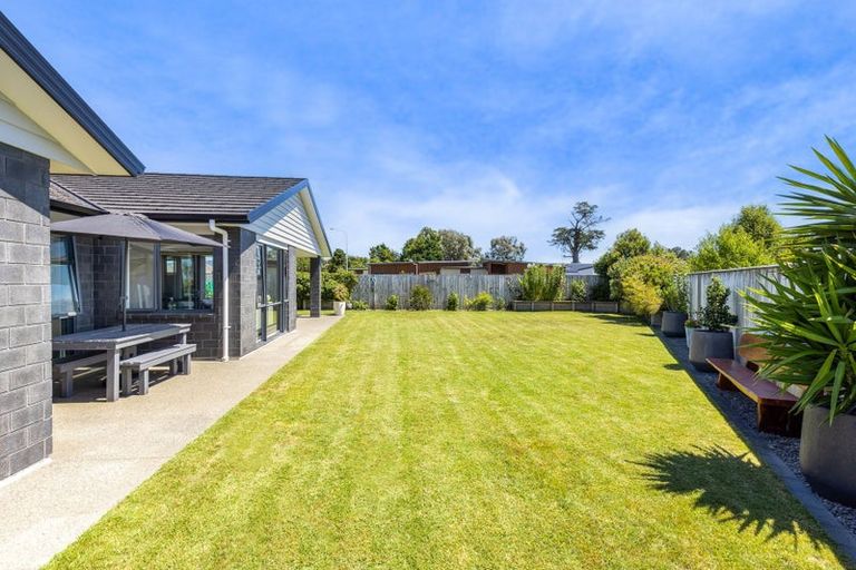 Photo of property in 9 Christow Court, Paraparaumu, 5032