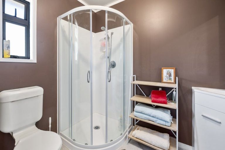 Photo of property in 137 Kenrigg Road West, Kinloch, Taupo, 3377