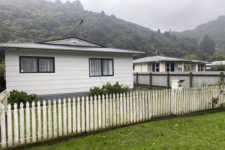 Photo of property in 36a Black Beech Street, Birchville, Upper Hutt, 5018